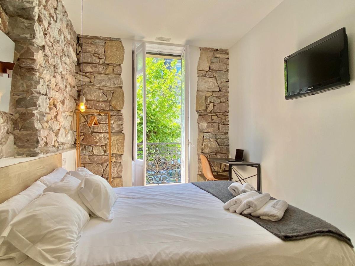 Mirandoalaconcha Rooms Сан Себастиан Екстериор снимка